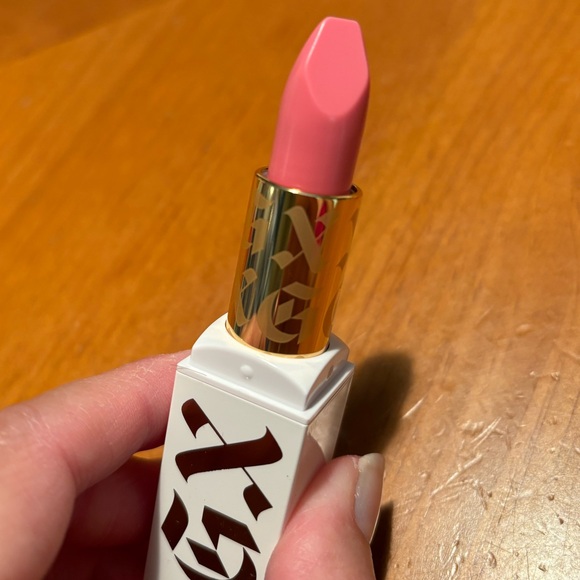 GXVE by Gwen Stefani Plumping Lip Balm - Picture 6 of 16